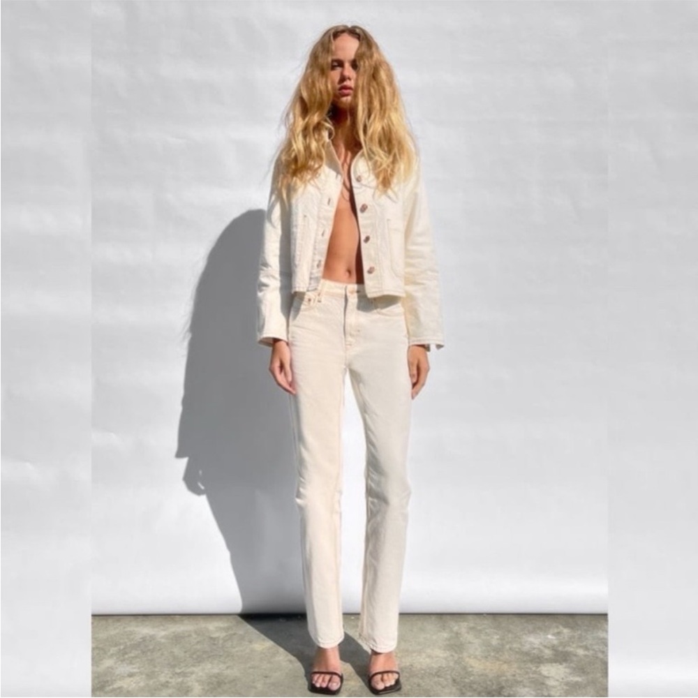ZARA STRAIGHT LONG LENGTH JEANS size 2